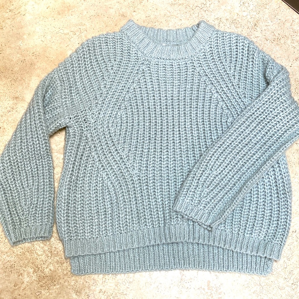 Universal Threads Ice Blue Shimmery Sweater size Medium